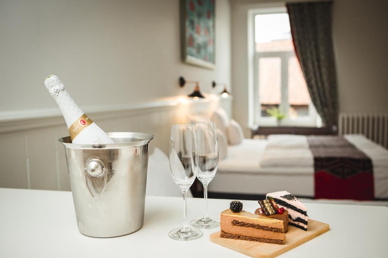 Art Hotel Roma Лиепая Экстерьер фото