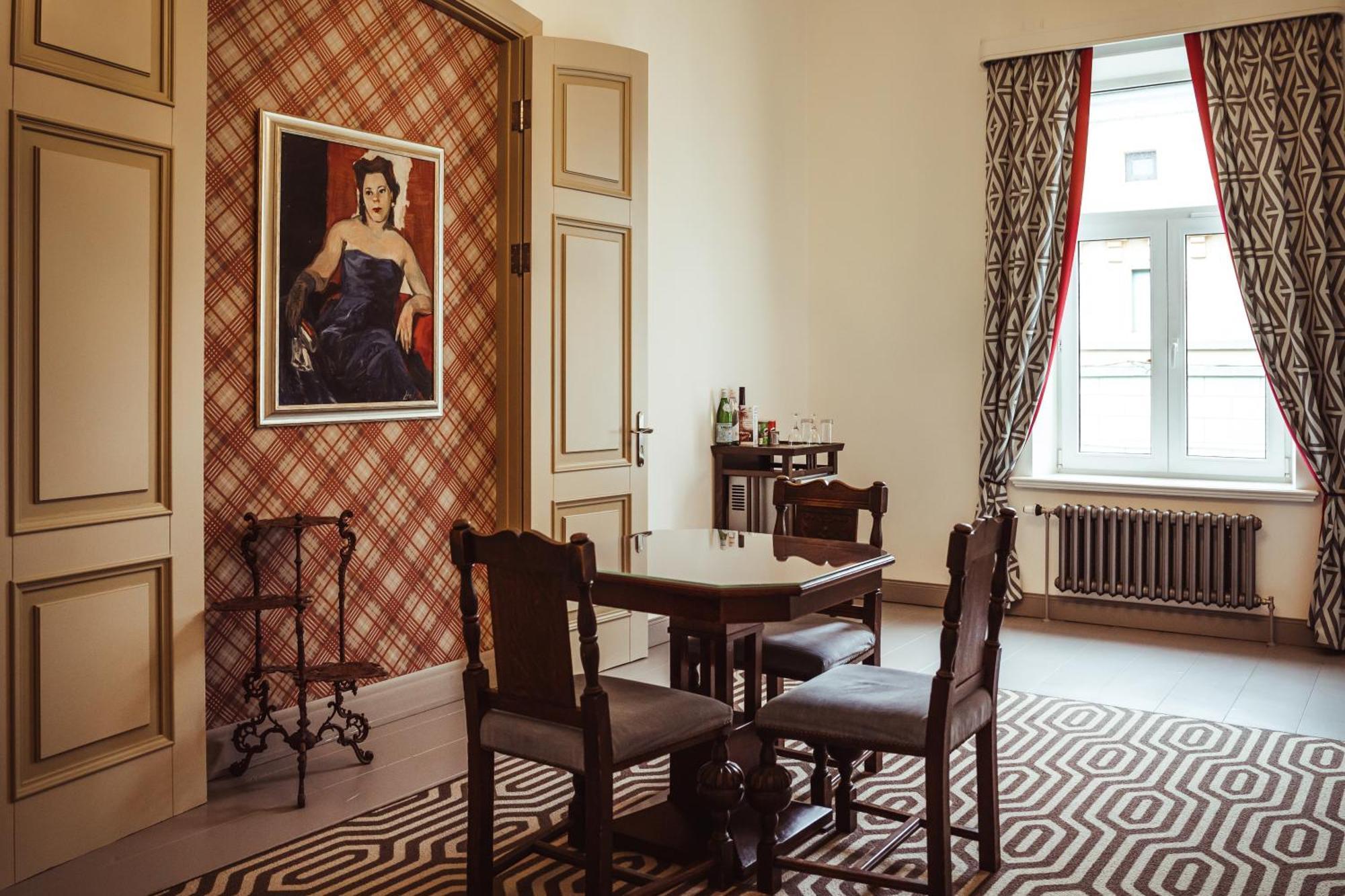 Art Hotel Roma Лиепая Экстерьер фото